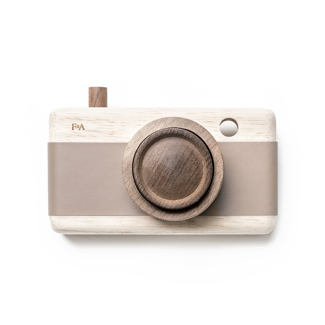 Fanny &amp; Alexander | Wooden Camera - Cat&#39;s Paw Pink
